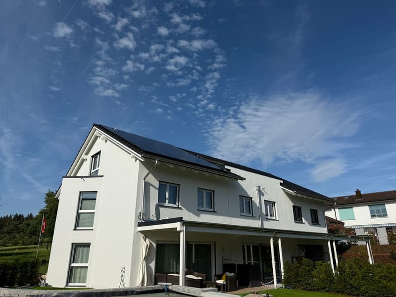 NEW BUILDING - LAST RESIDENTIAL UNIT AVAILABLE! (4)