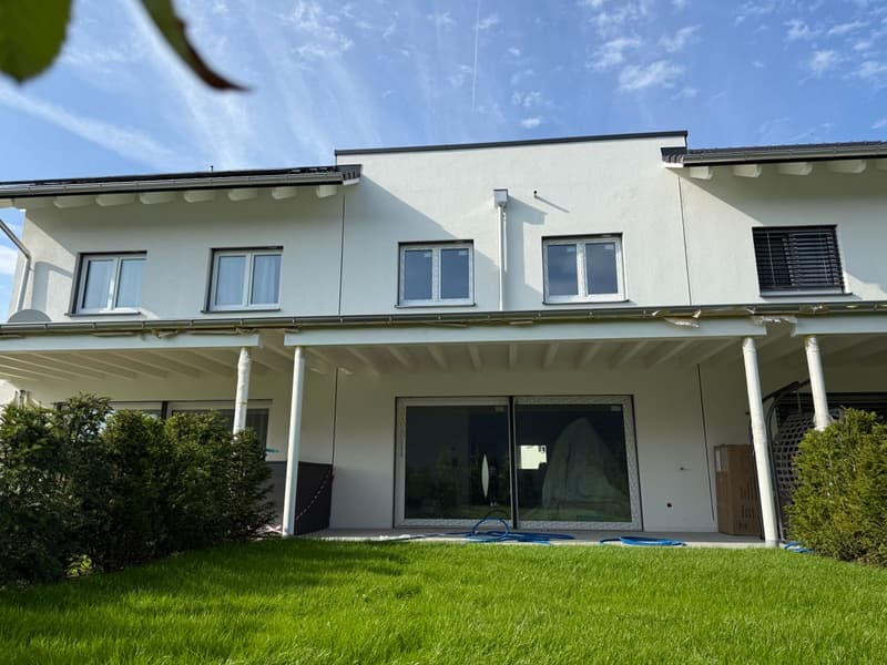 NEW BUILDING - LAST RESIDENTIAL UNIT AVAILABLE! (2)