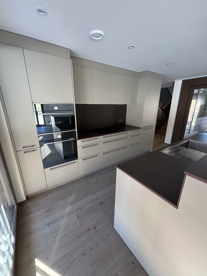 Moderne Neubau 4.5-Zimmer-Maisonette-Wohnung in naturnaher Lage (18)