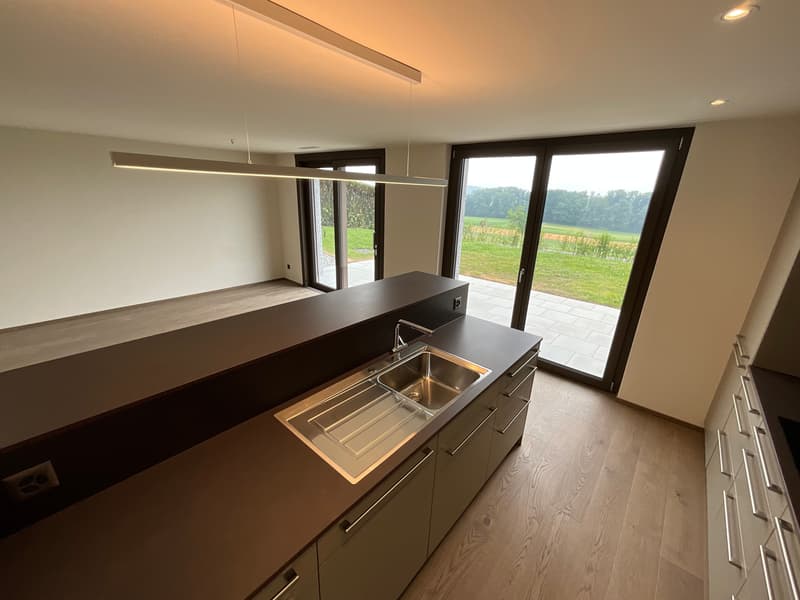 3.5-Zimmer-Garten-Wohnung mit atemberaubendem Ausblick und Zusatzraum (8)