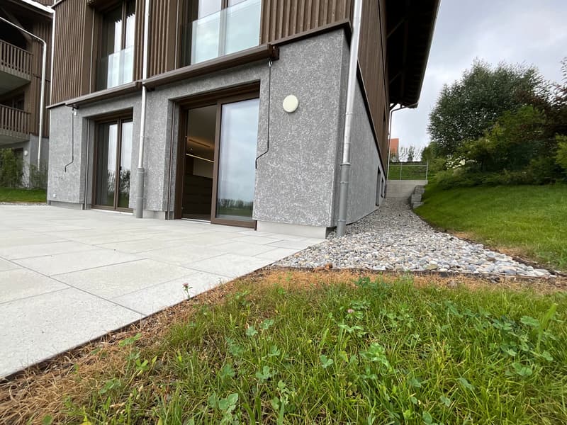 3.5-Zimmer-Garten-Wohnung mit atemberaubendem Ausblick und Zusatzraum (5)
