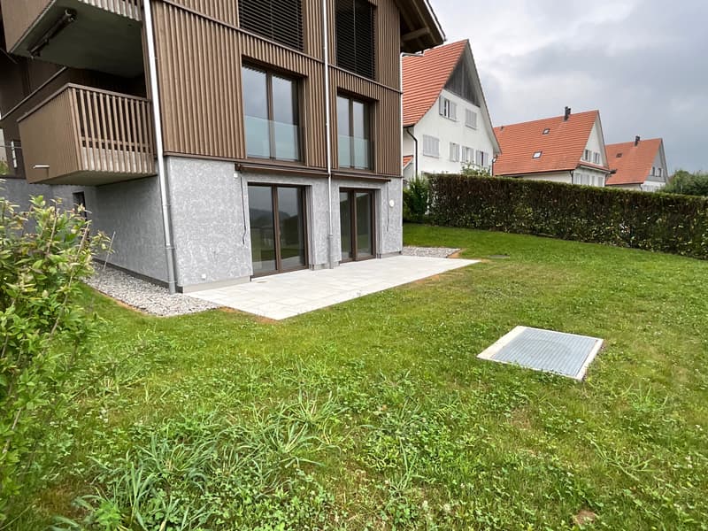 3.5-Zimmer-Garten-Wohnung mit atemberaubendem Ausblick und Zusatzraum (3)