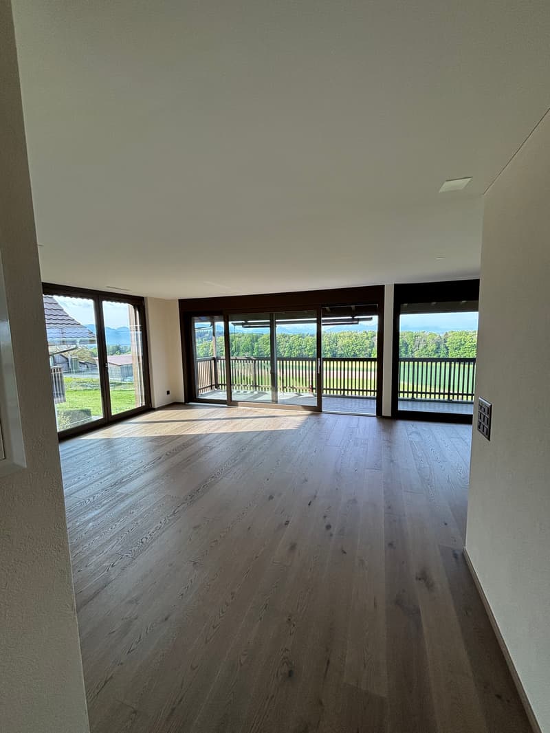 Appartement spacieux 3.5 pièces avec vue imprenable sur le panorama montagnard (2)
