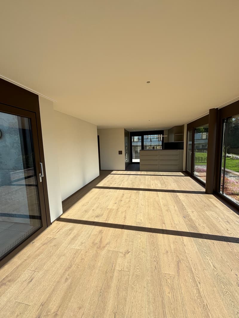 ERSTVERMIETUNG 3.5 Zimmer-Attika-Wohnung mit zwei Terrassen und Blick in die Natur (6)