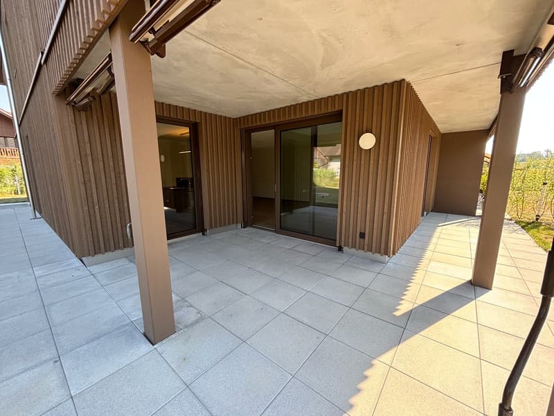 Grosszügige 4.5 Zimmer-Gartenwohnung mit riesigem idyllischem Garten (1)