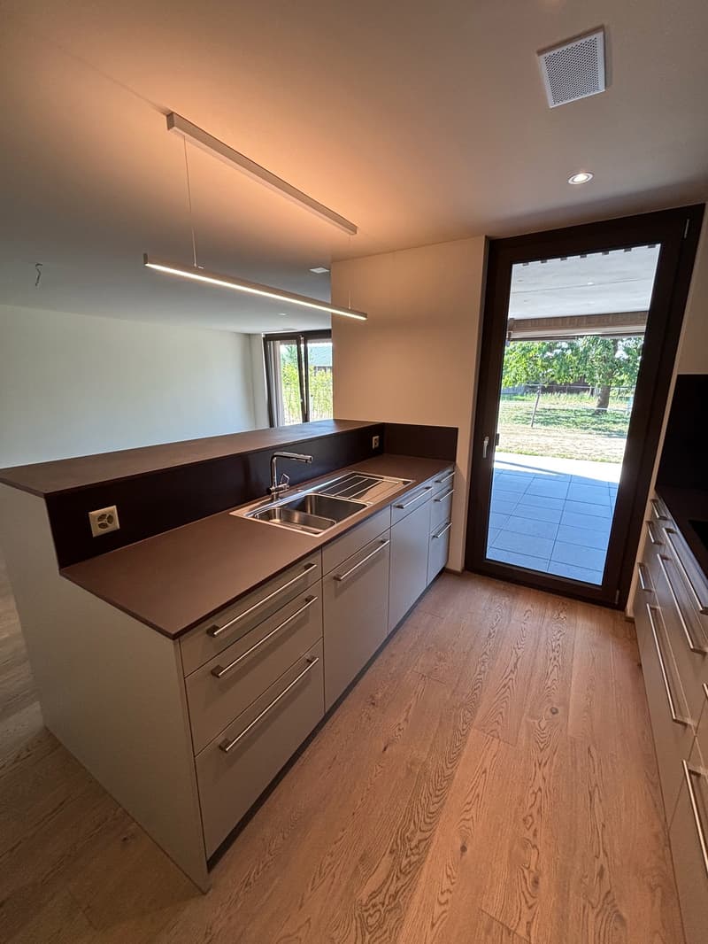Grosszügige 4.5 Zimmer-Gartenwohnung mit riesigem idyllischem Garten (12)