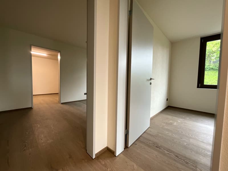 3.5-Zimmer-Garten-Wohnung mit atemberaubendem Ausblick und Zusatzraum (12)