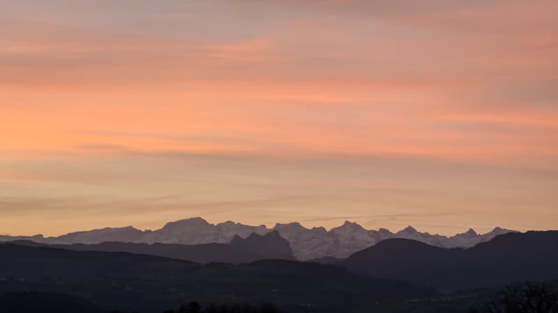 3.5-Zimmer-Garten-Wohnung mit atemberaubendem Ausblick und Zusatzraum (20)