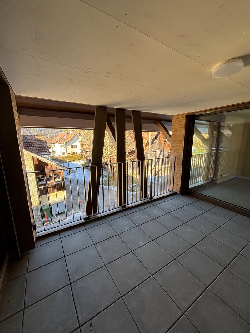 Moderne Neubau 4.5-Zimmer-Maisonette-Wohnung in naturnaher Lage (1)