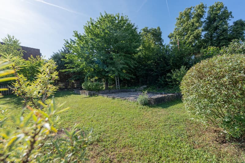 Gartenidylle über Regensdorf – Ihr neues Zuhause für die ganze Familie (4)