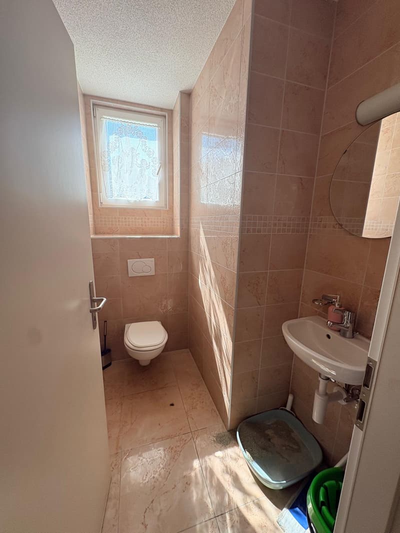 Superbe appartement de 4.5 pièces 100 m² env. dans un immeuble de caractère à Henniez (3)