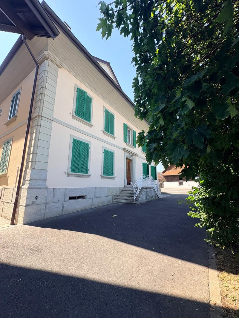 Superbe appartement de 4.5 pièces 100 m² env. dans un immeuble de caractère à Henniez (15)