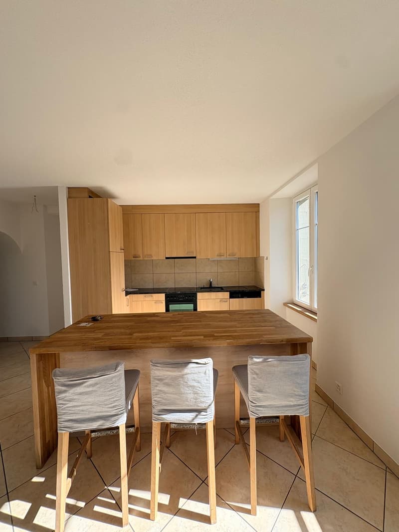 Superbe appartement de 4.5 pièces 95 m² env. dans un immeuble de caractère à Henniez (3)