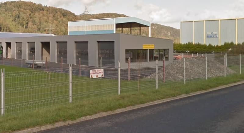 Halle/Dépôt de 72m2 env. - Lucens (2)
