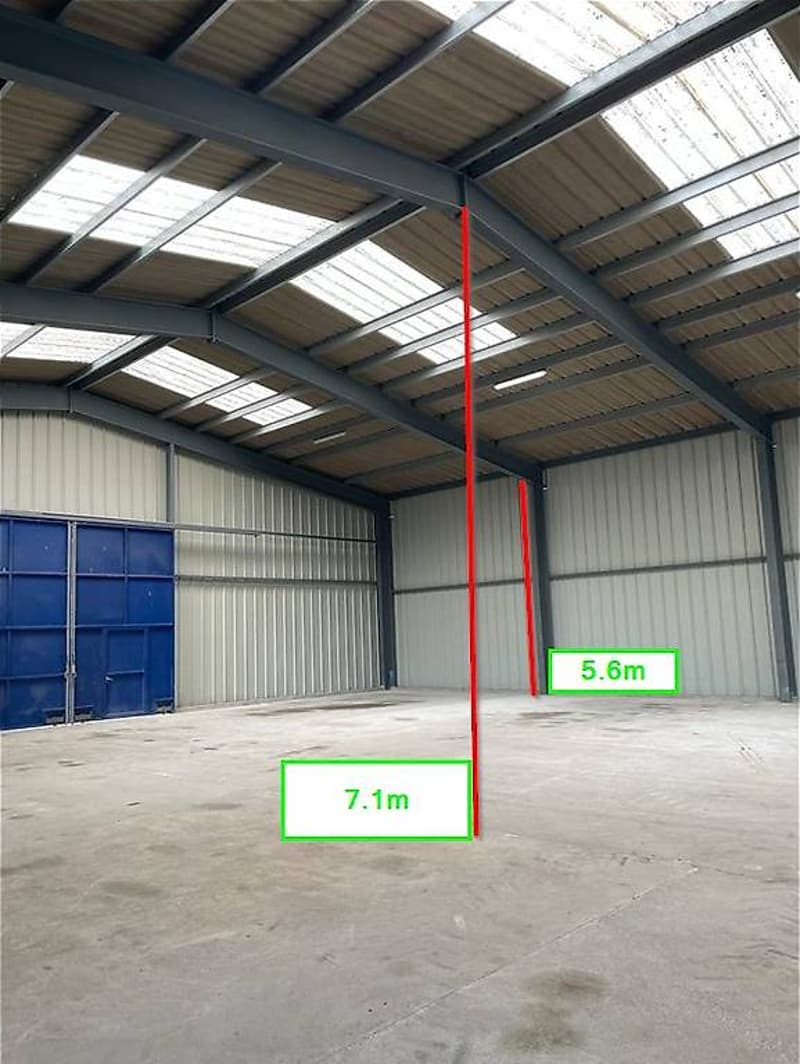 Dépôt - surface d'environ 300m² avec annexe à Granges-Marnand-Centrée en Romandie (1)
