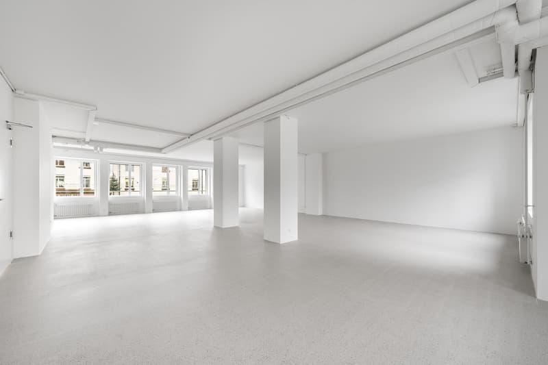 Office space near SBB train station (98 m²), incl. community & gym (13)