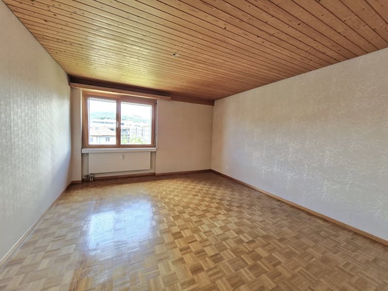 Charmante 3.5-Zimmer-Dachwohnung mit Panoramablick in Steffisburg (7)