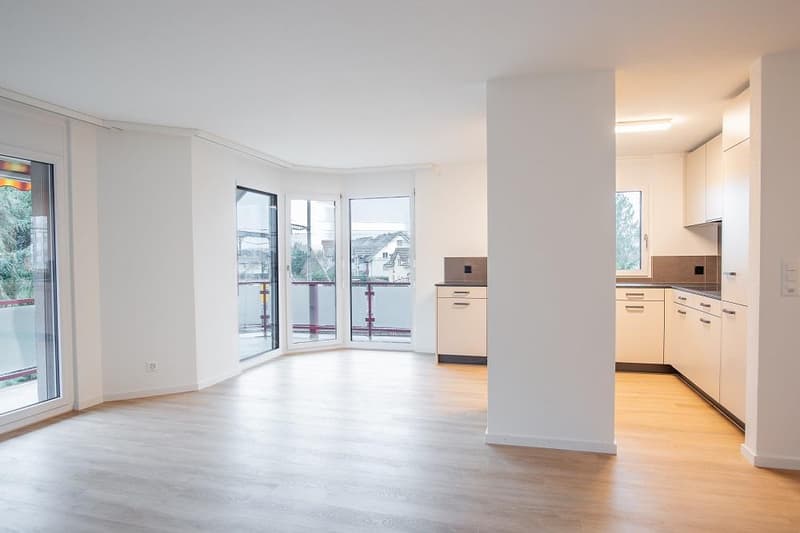 Helle 4.5-Zimmer-Wohnung mit Balkon und Garage in Herzogenbuchsee (2)