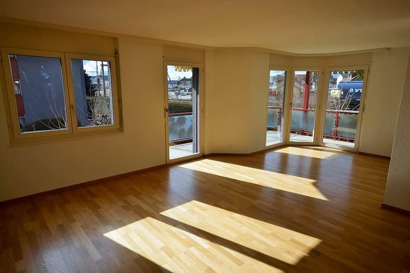 Helle 3.5-Zimmer-Wohnung mit Balkon in Herzogenbuchsee (3)