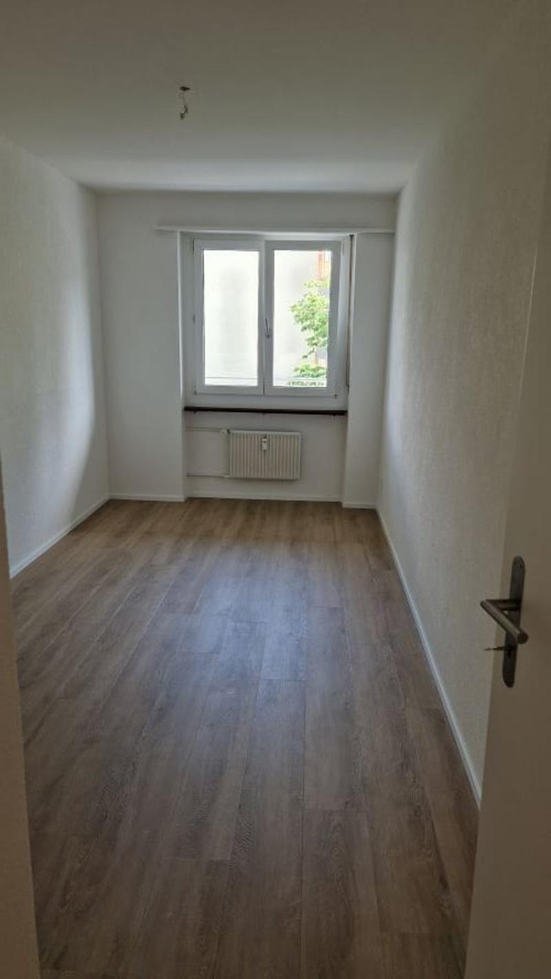 Neu saniert und an zentraler Lage (7)