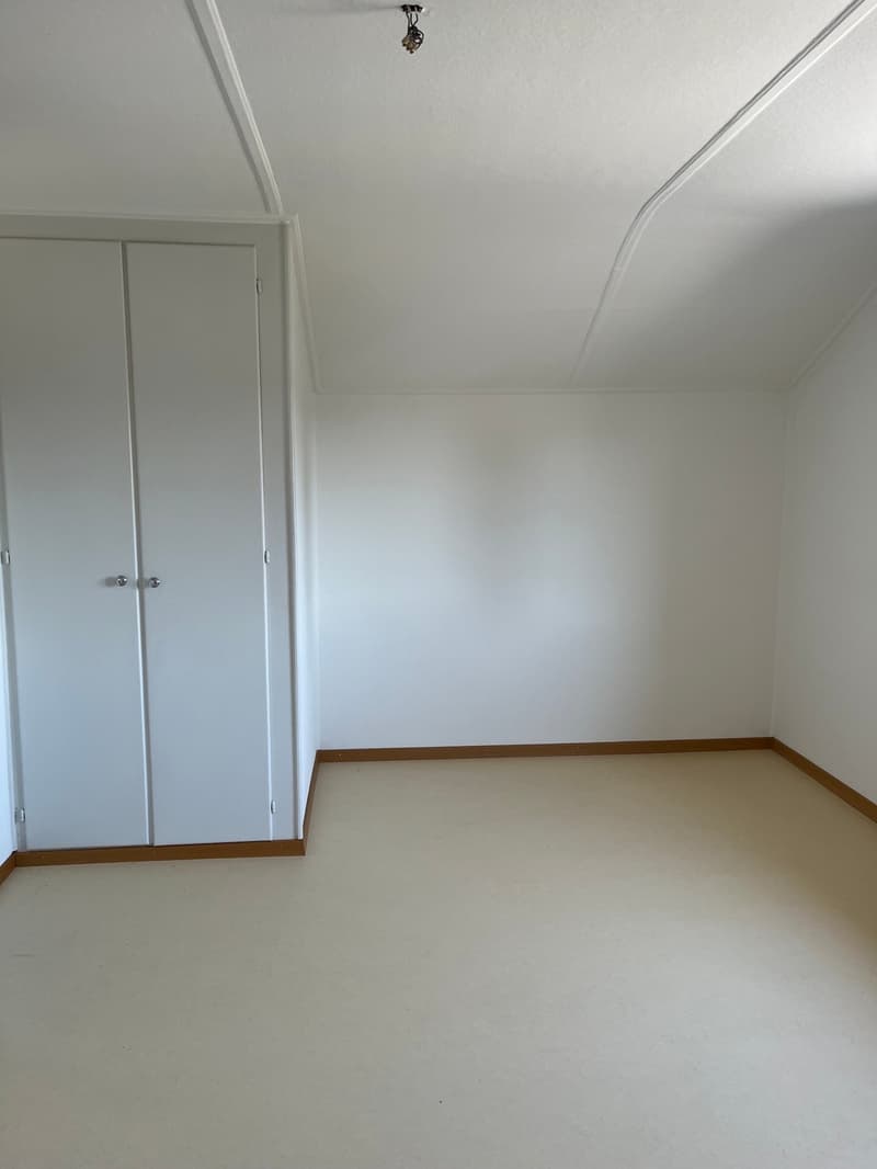 Appartamento mansardato monostanza in zona verde (8)
