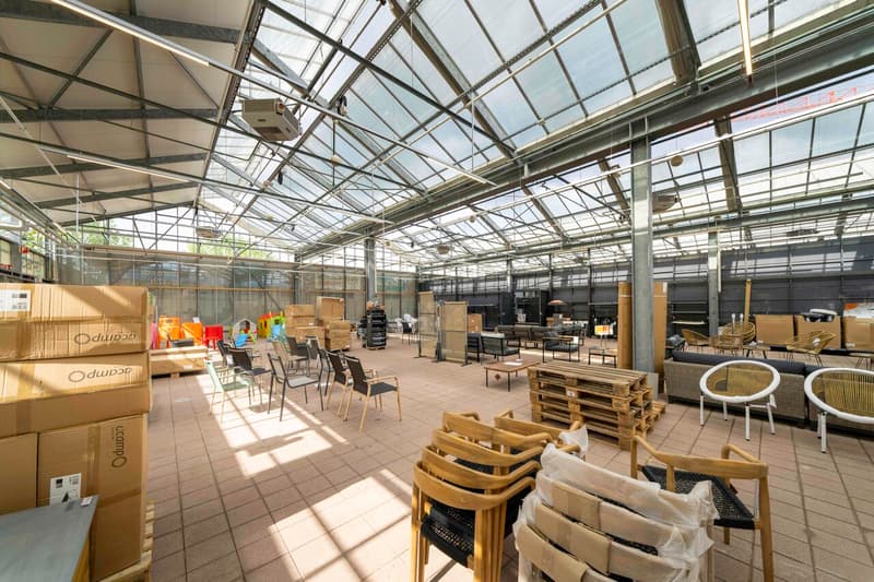 Spacious retail space with 2'500m2 - MParc Delemont (13)