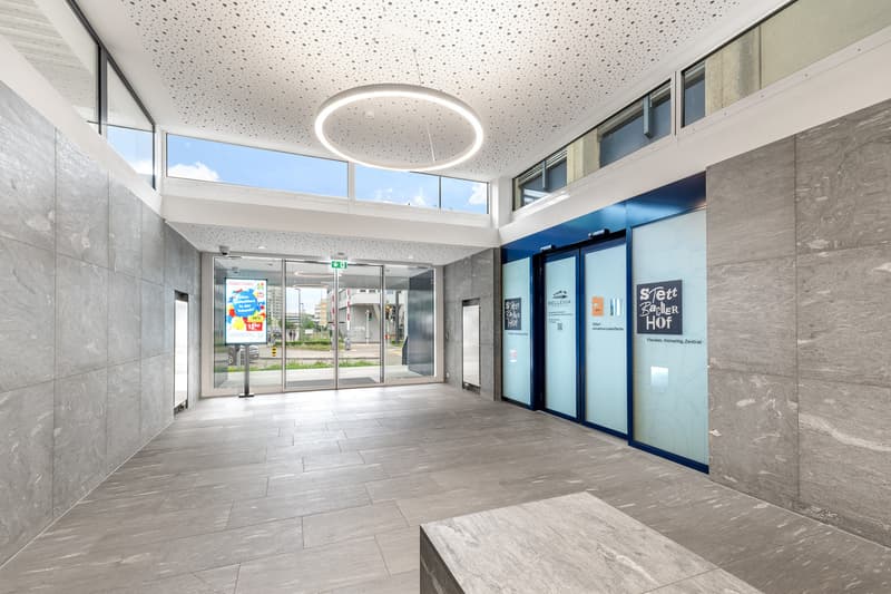 Spazio di pratica / retail alla stazione di Stettbach (7)