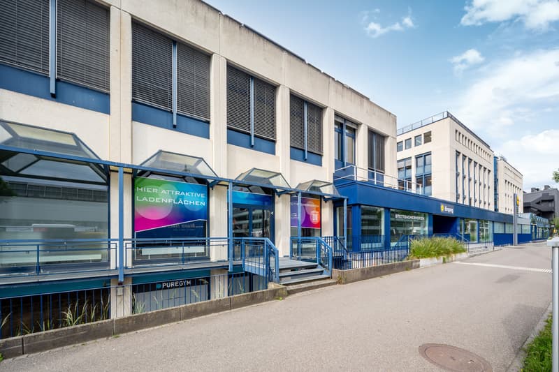 Spazio di pratica / retail alla stazione di Stettbach (8)