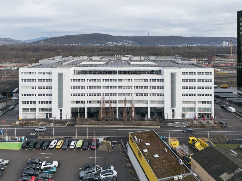 Logistics area with high-rack warehouse near the A3 highway (2)