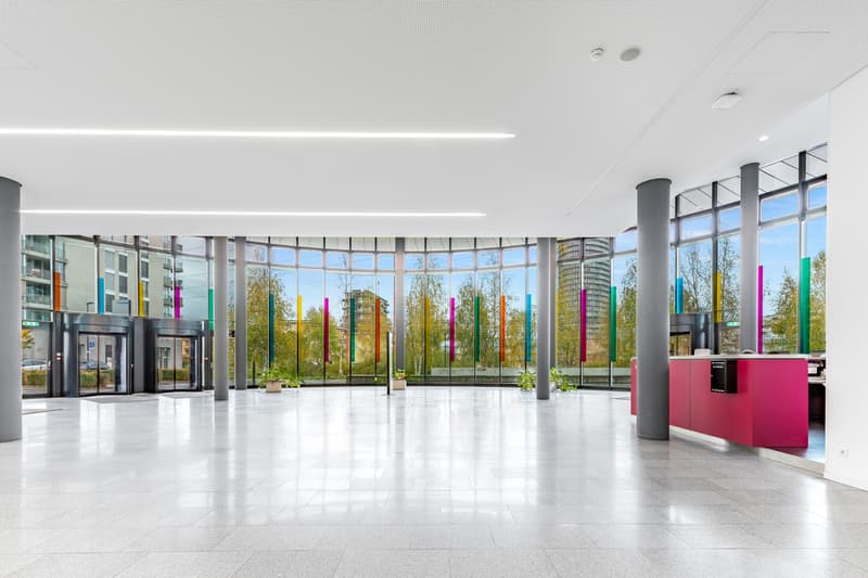 Flächen von 490 - 980 m² | Ausgebaute Büroflächen am Bahnhof Stettbach (1)