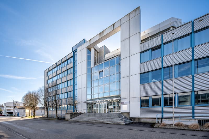Espaces de stockage abordables avec infrastructure idéale et connexion (8)