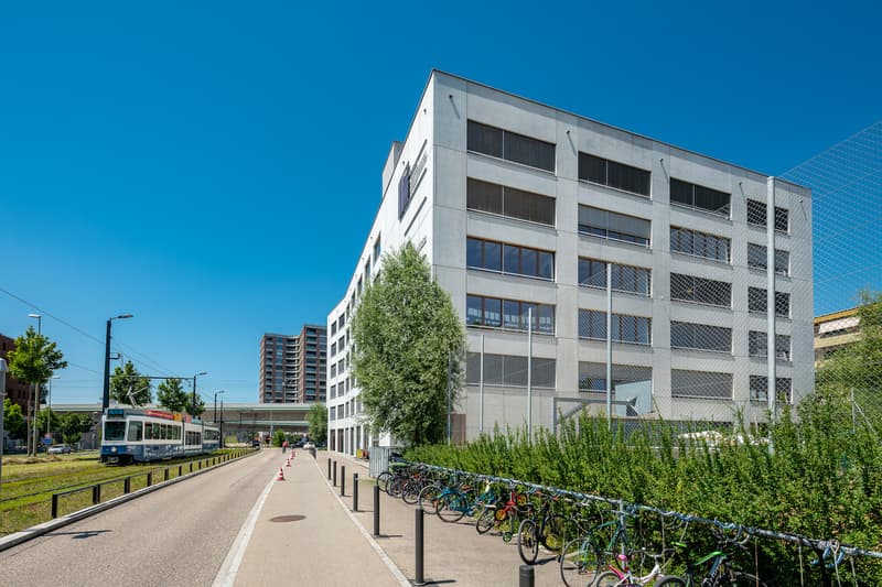 Migliori uffici e spazi commerciali in una posizione di prim'ordine a Wallisellen (2)