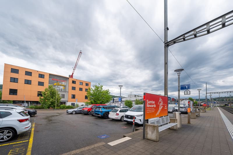 Offene Bürofläche mit viel Tageslicht direkt am Bahnhof Frenkendorf (3)