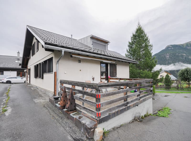 Charming 4.5-room apartment with garage in Scuol (26)