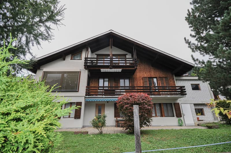 Charming 4.5-room apartment with garage in Scuol (2)