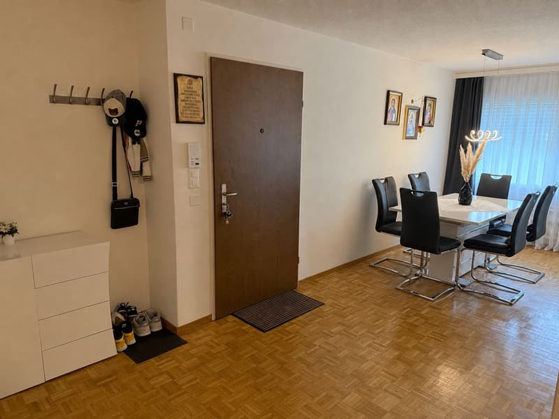 Charming 4.5-room apartment in Bülach – Renovated and ready to move in (5)