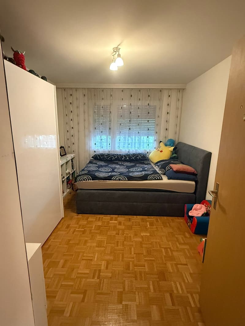 Charming 4.5-room apartment in Bülach – Renovated and ready to move in (7)