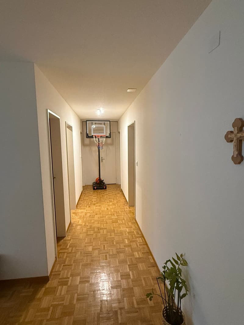 Charming 4.5-room apartment in Bülach – Renovated and ready to move in (6)