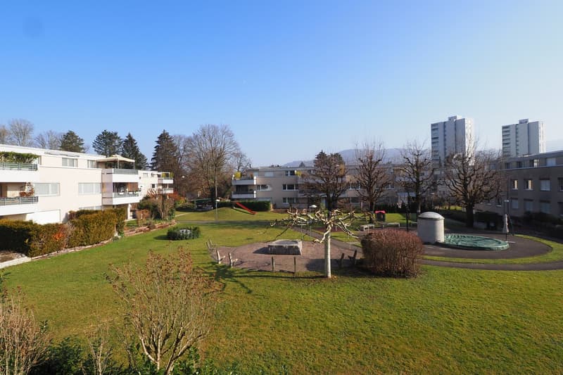 Gemütliche 3.5-Zimmer-Wohnung mit Balkon in Reinach (1)