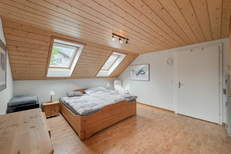 Historic Bernese farmhouse with four apartments and commercial space (7)
