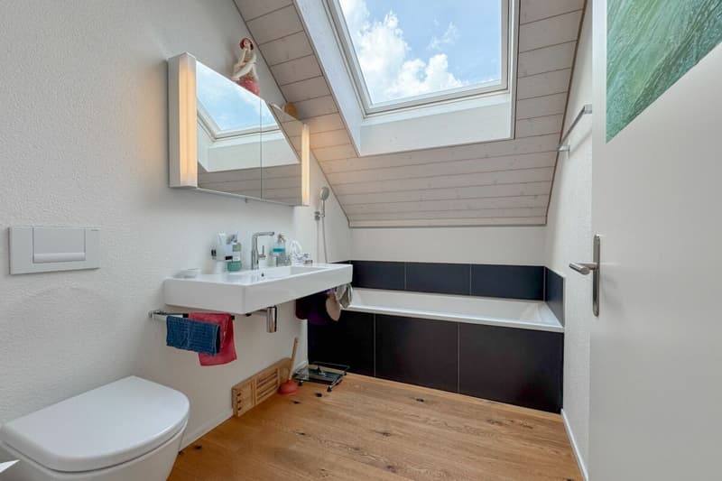 Architektur trifft Licht und Bergblick: Maisonette mit hoher Privatsphäre (11)