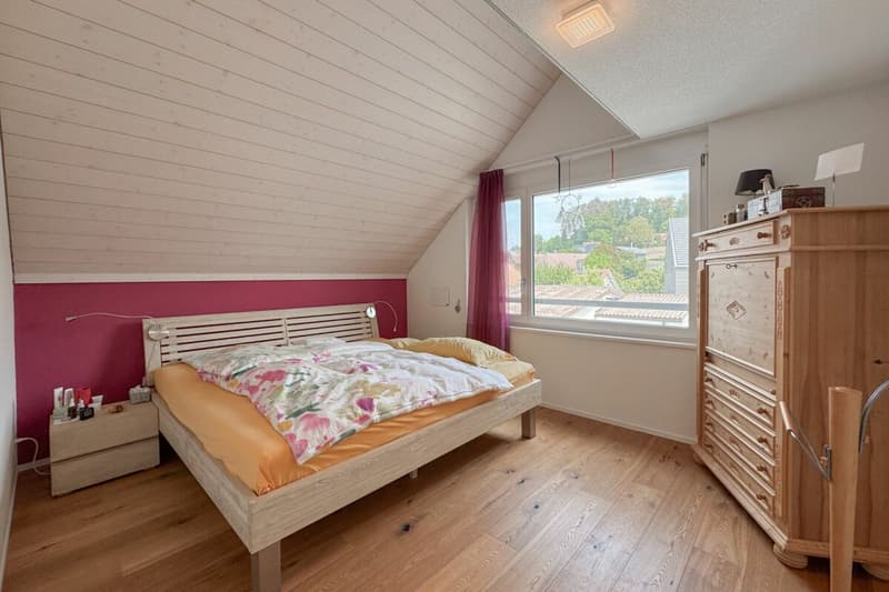 Architektur trifft Licht und Bergblick: Maisonette mit hoher Privatsphäre (7)