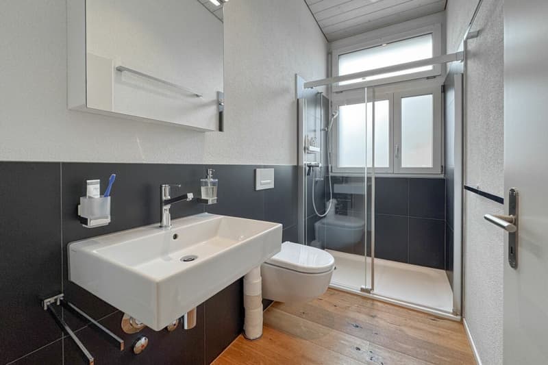 Architektur trifft Licht und Bergblick: Maisonette mit hoher Privatsphäre (10)