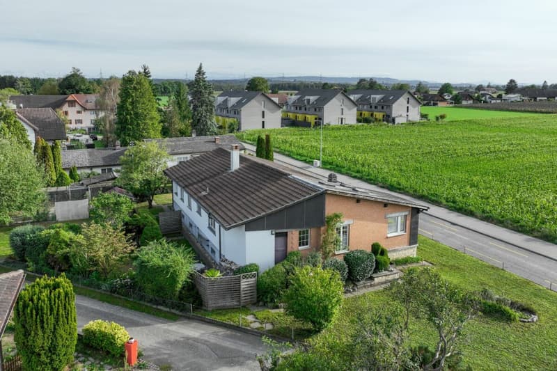 Weite, Sonne, Freiheit: vielseitiges Zuhause mit Studio und grossem Garten (4)