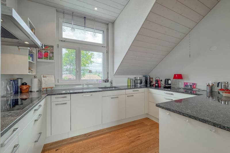 Architektur trifft Licht und Bergblick: Maisonette mit hoher Privatsphäre (6)