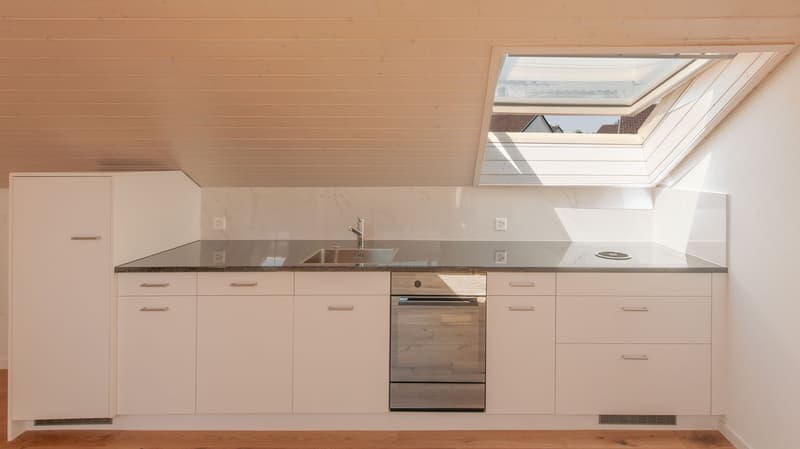 Charmante 2.5-Zimmer-Dachwohnung an der Bachgasse in Uster (5)