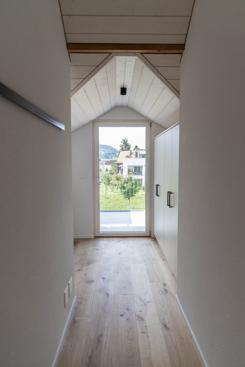 Moderne 3.5-Zimmer-Dachwohnung an ruhiger Lage in Nesslau (11)