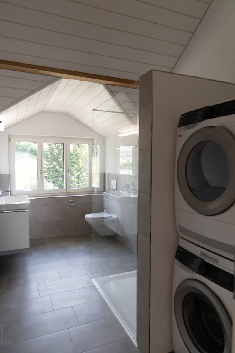 Moderne 3.5-Zimmer-Dachwohnung an ruhiger Lage in Nesslau (17)