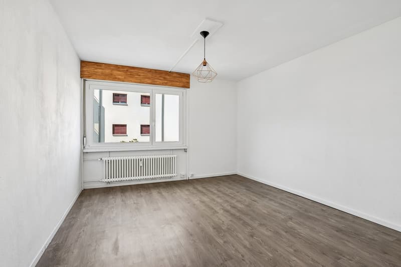 Bright 4.5-room apartment with spacious balcony and panoramic view in a family-friendly location (9)