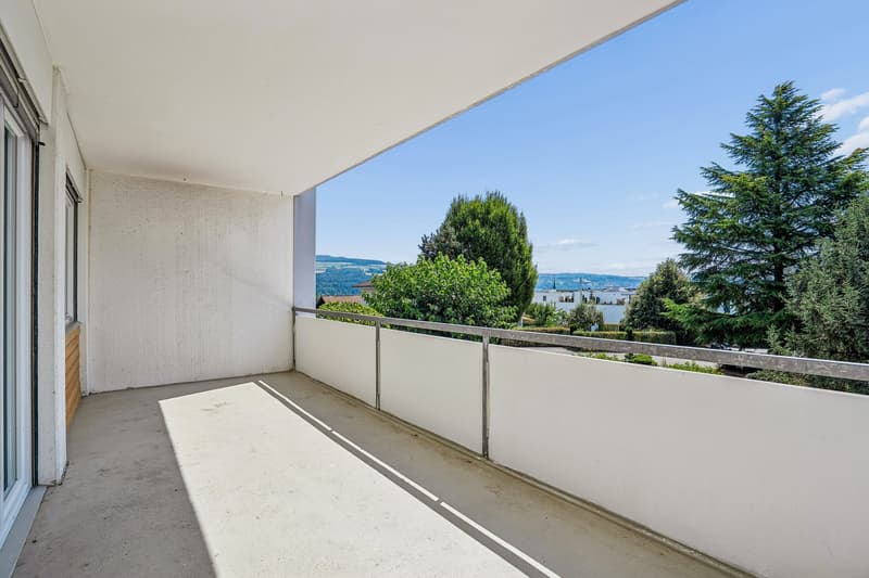 Bright 4.5-room apartment with spacious balcony and panoramic view in a family-friendly location (15)